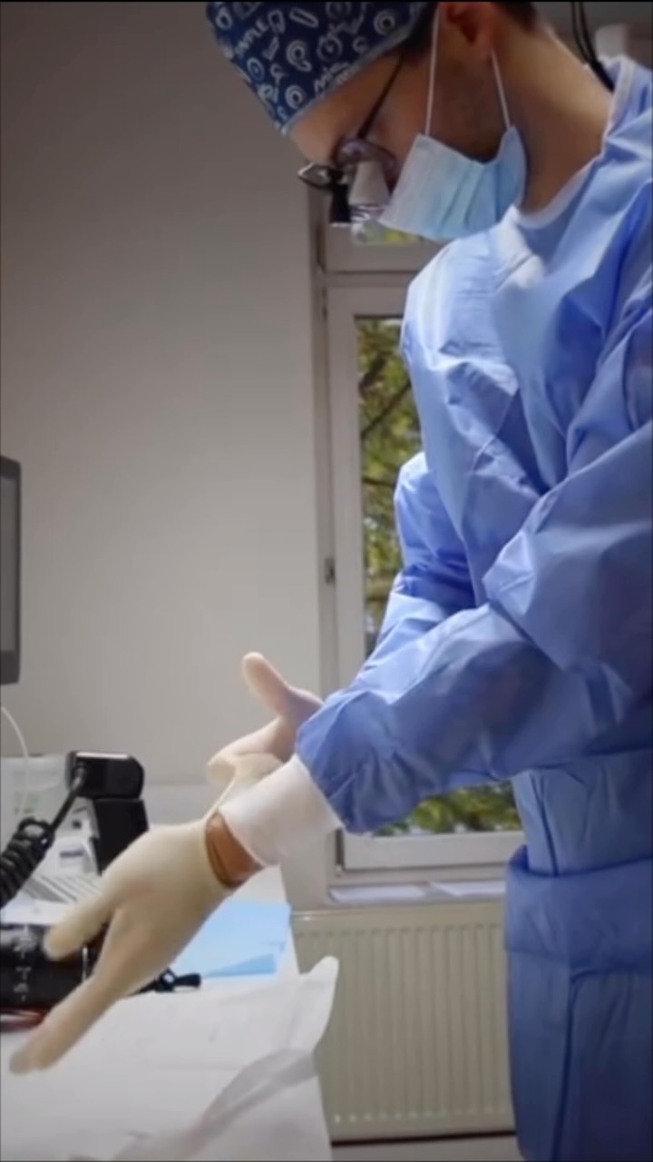 Implantate in der Zahnidylle — auf höchstem Niveau ⚡️💫
#teamwork #implantsurgery
